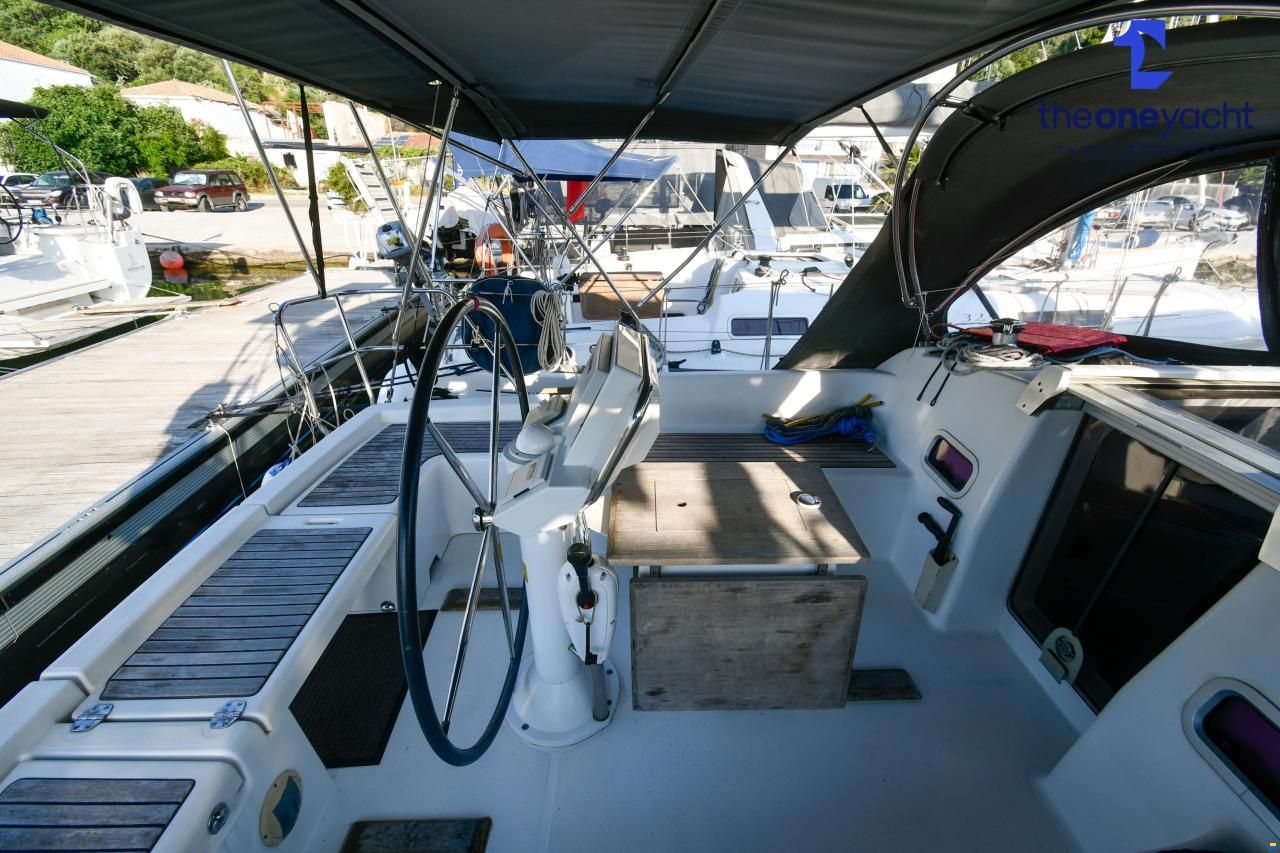 Beneteau Oceanis 37