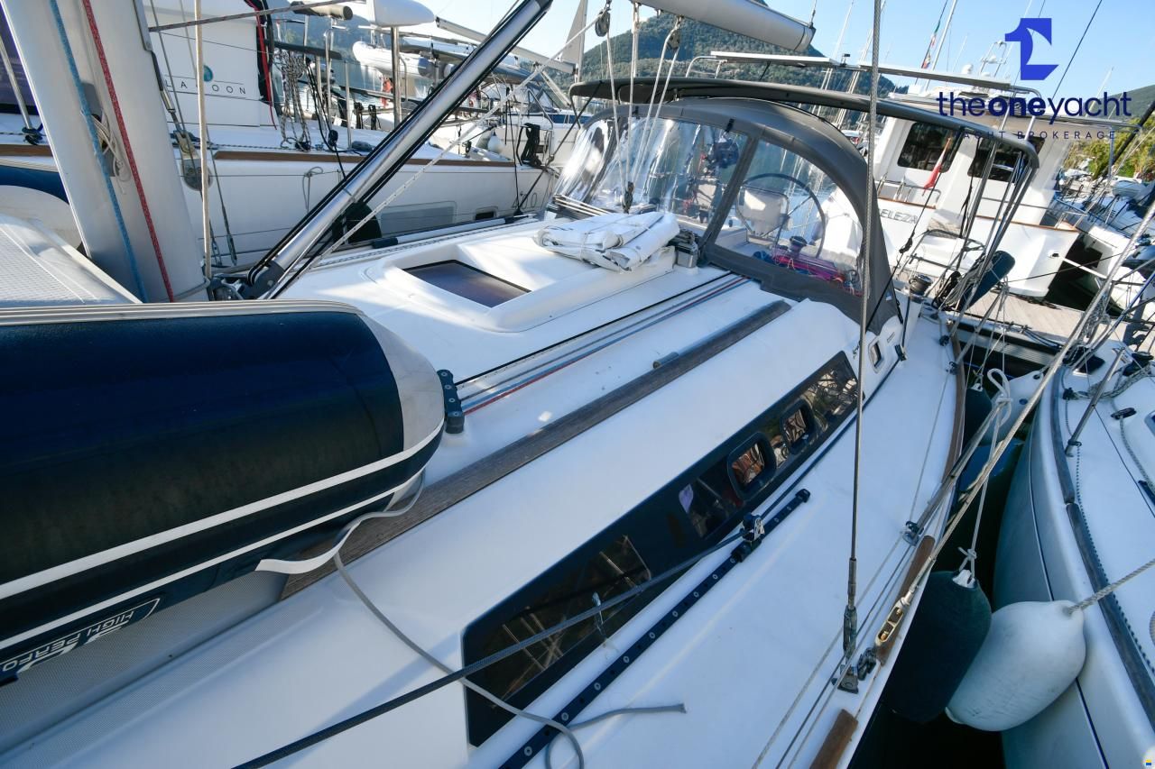 Beneteau Oceanis 37