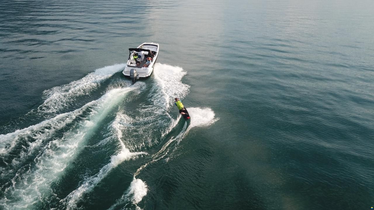 Glastron GTD 220