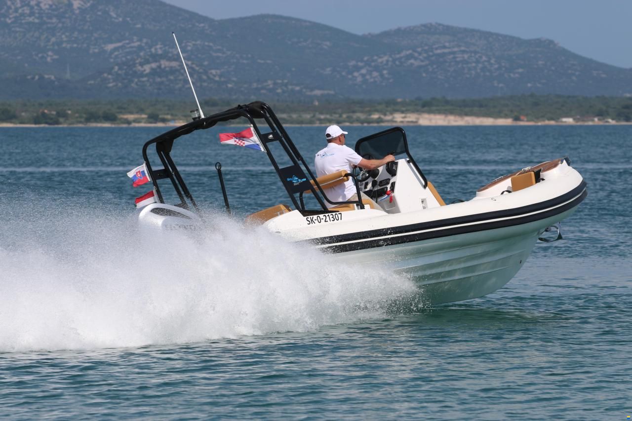 SEA FLASH Luxury 660 hypalon