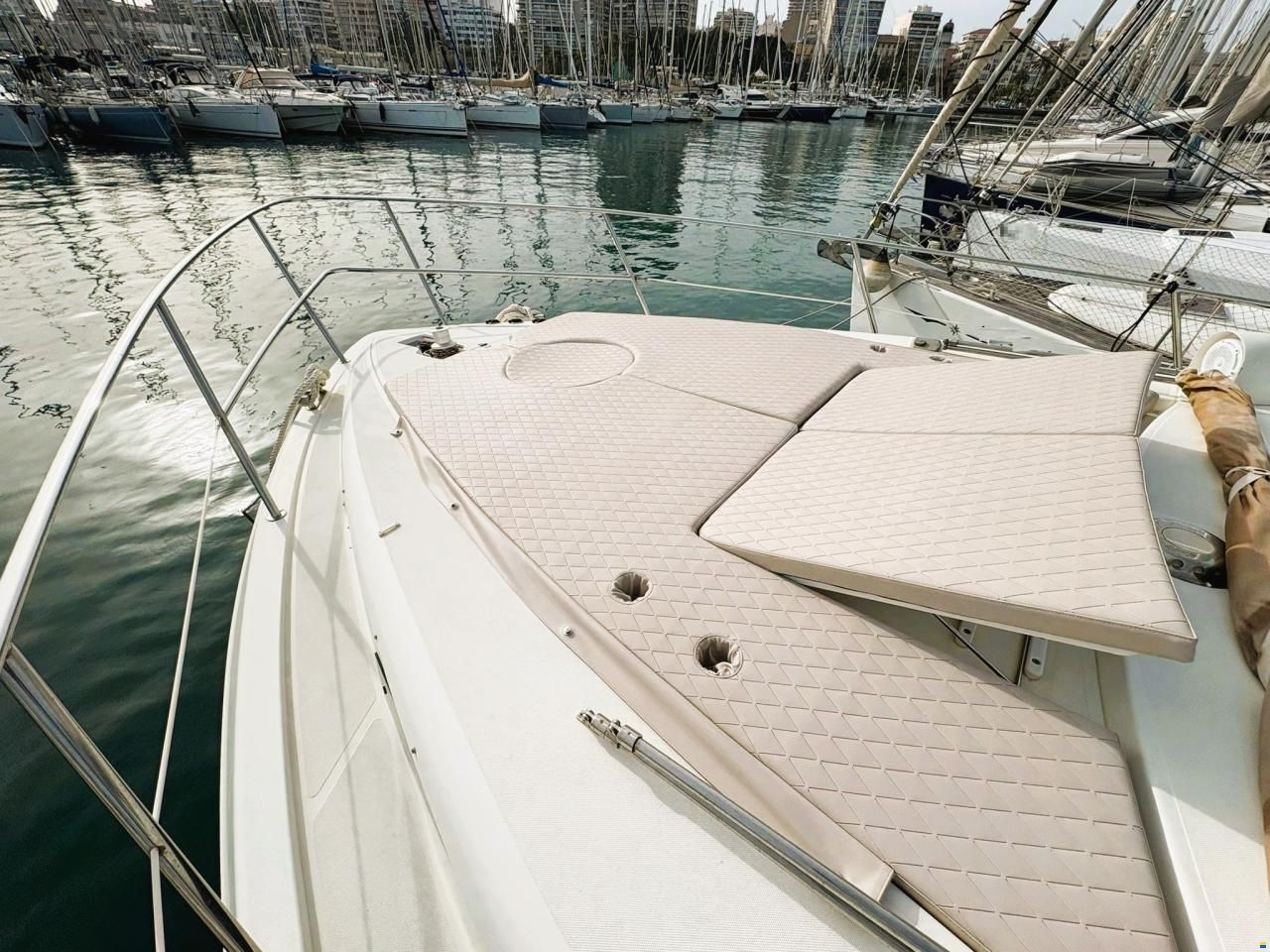 Azimut 46 fly