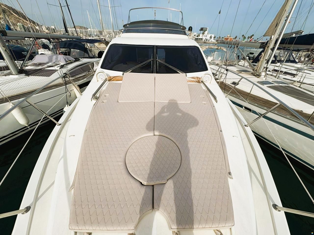 Azimut 46 fly