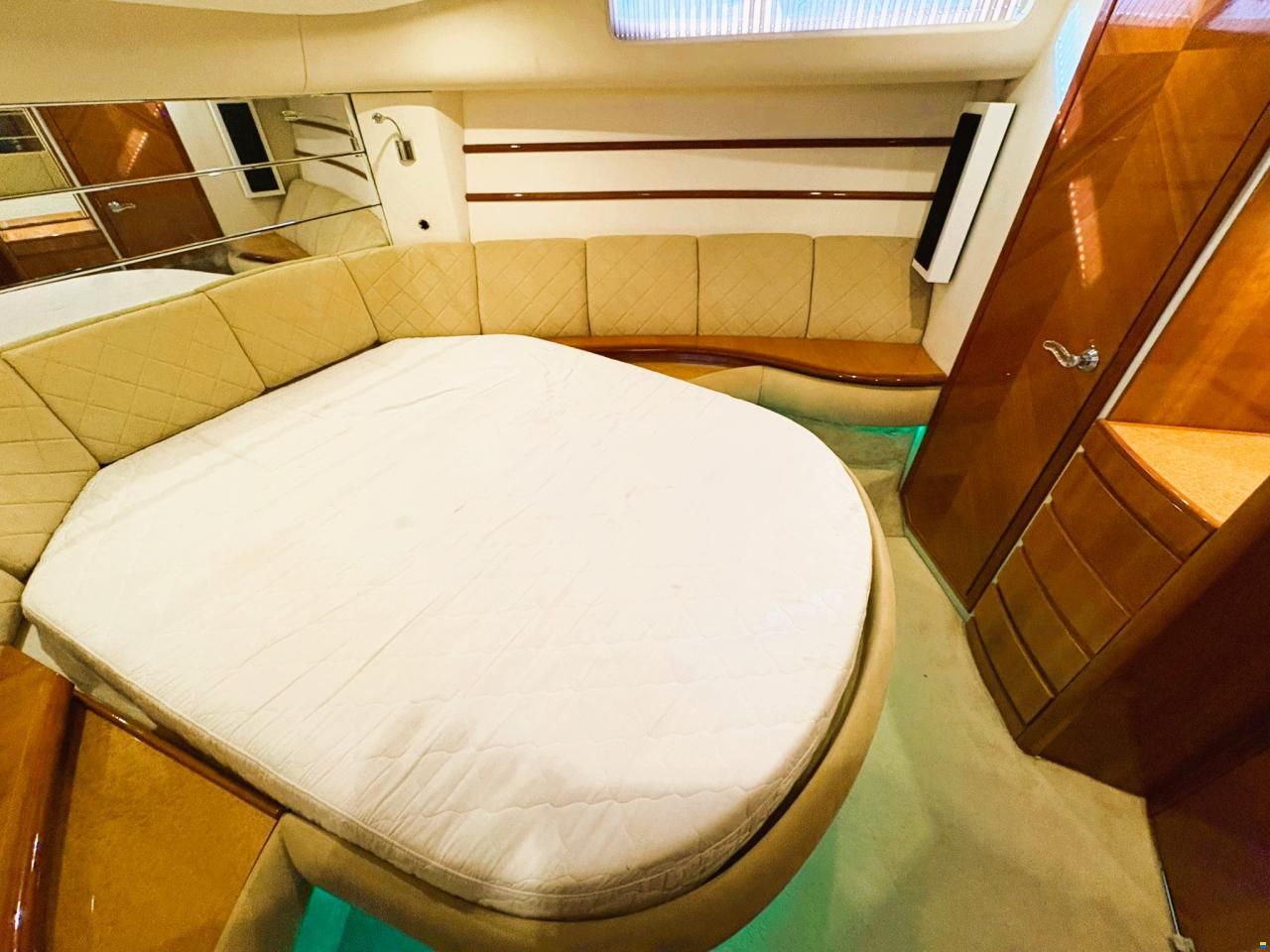 Azimut 46 fly
