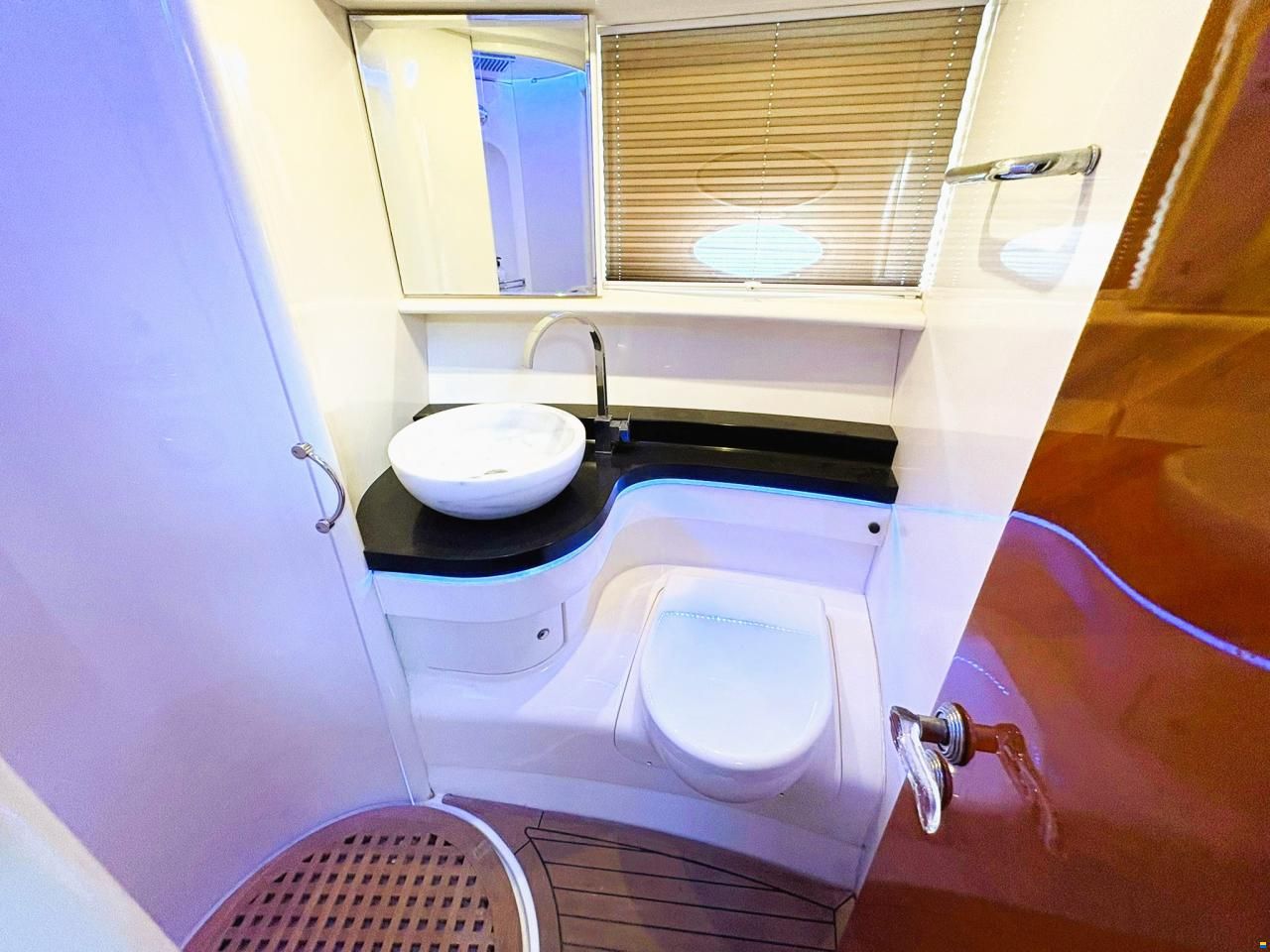 Azimut 46 fly