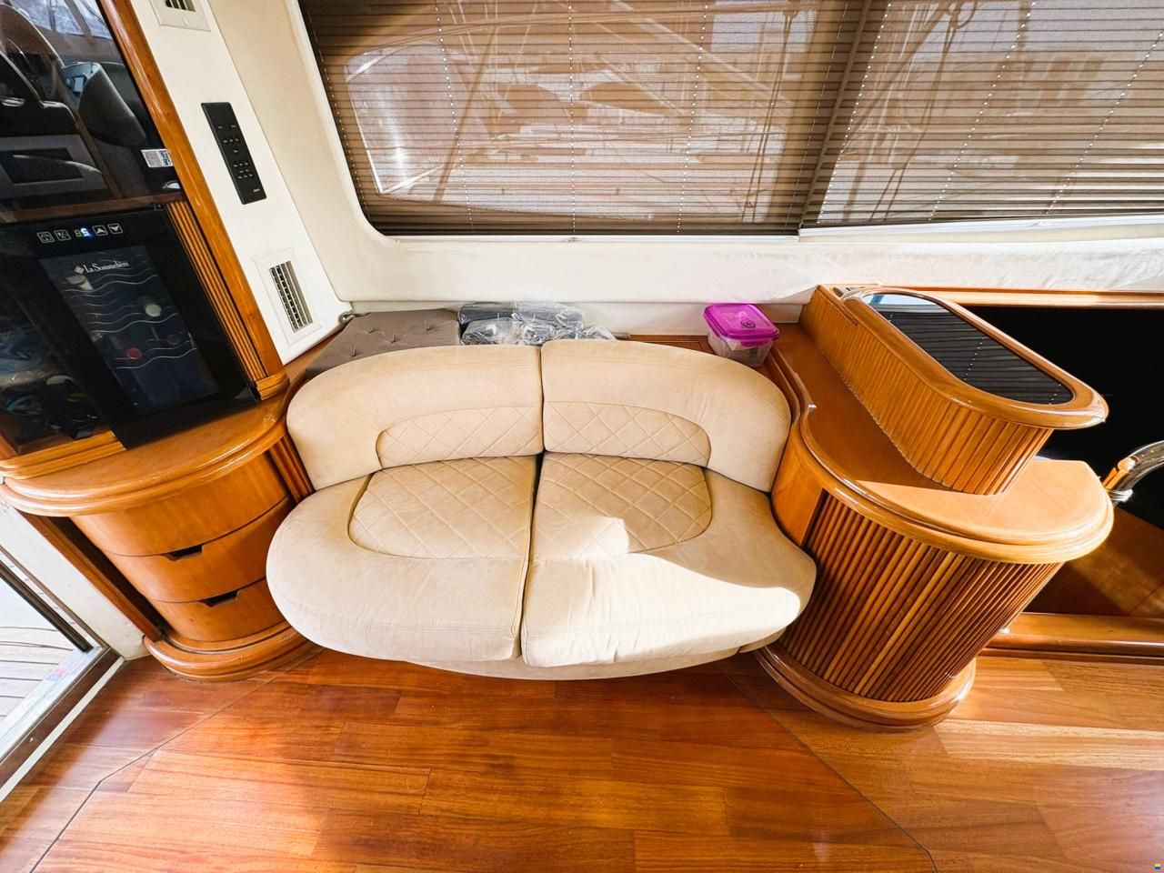 Azimut 46 fly