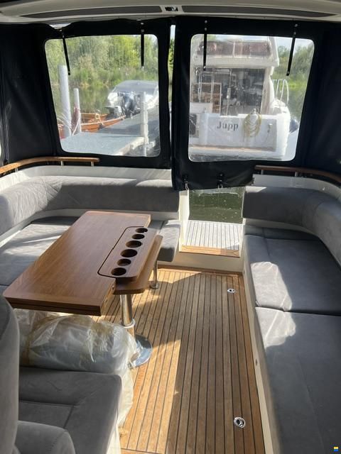 Marex 310 Sun Cruiser