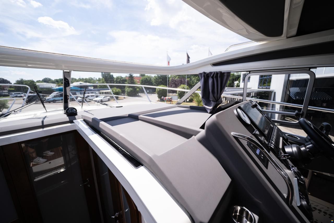 Marex 310 Sun Cruiser