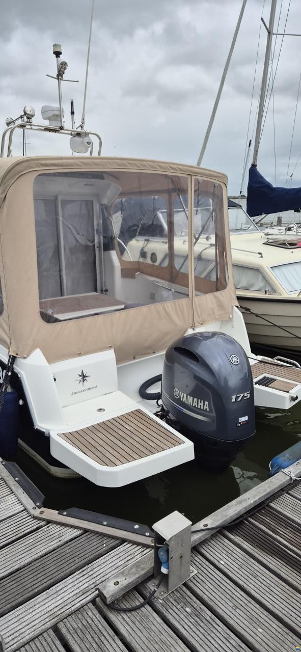 Jeanneau Merry Fisher 695