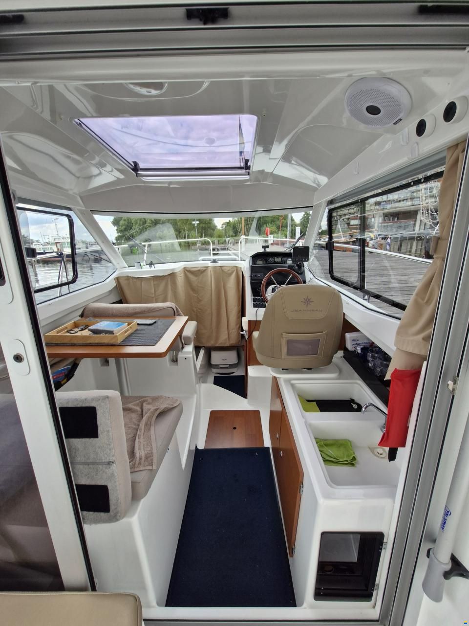 Jeanneau Merry Fisher 695