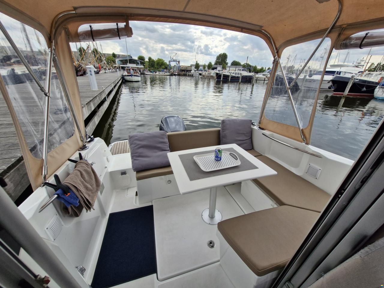 Jeanneau Merry Fisher 695