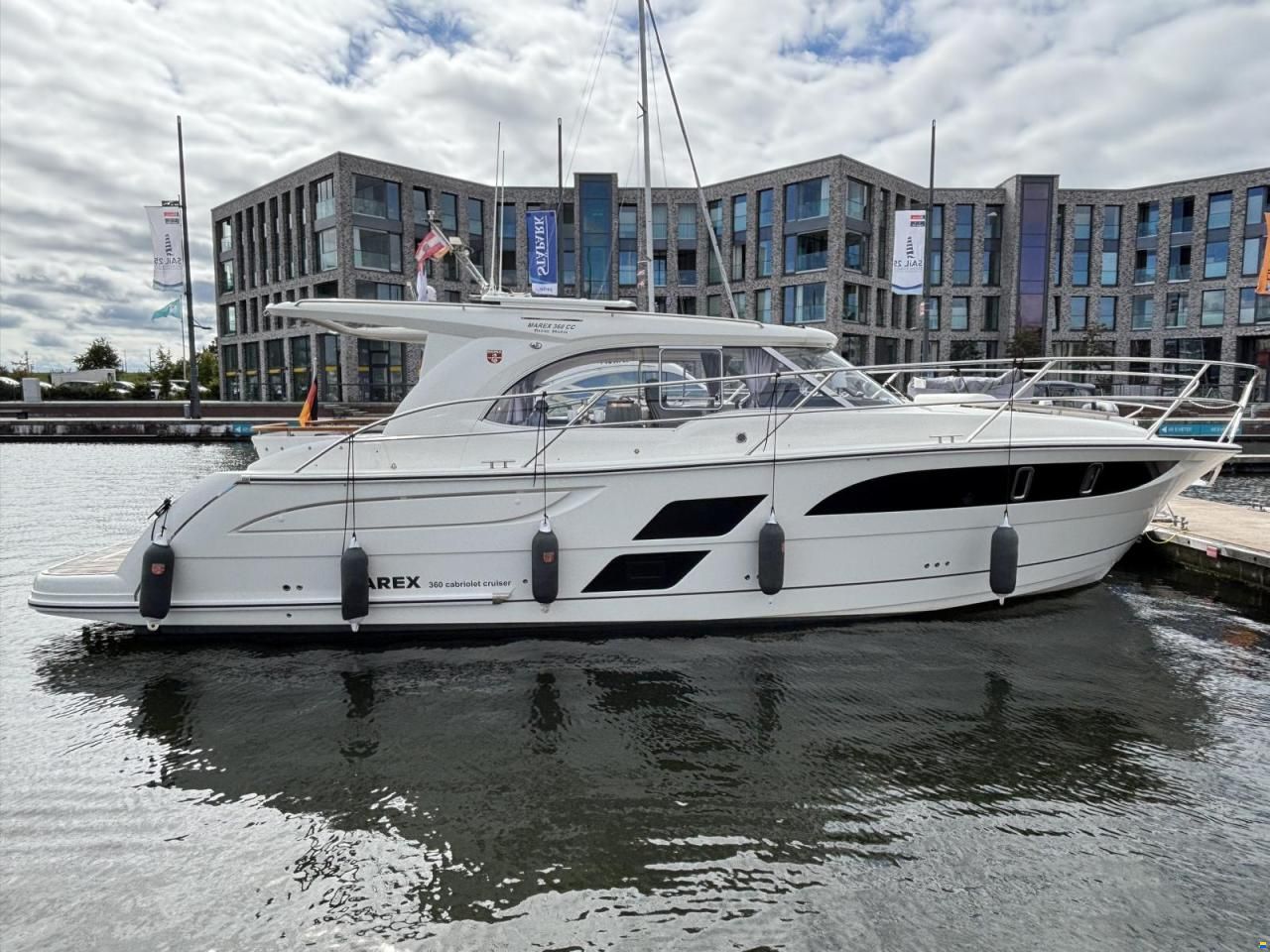 Marex 360 Cabriolet Cruiser