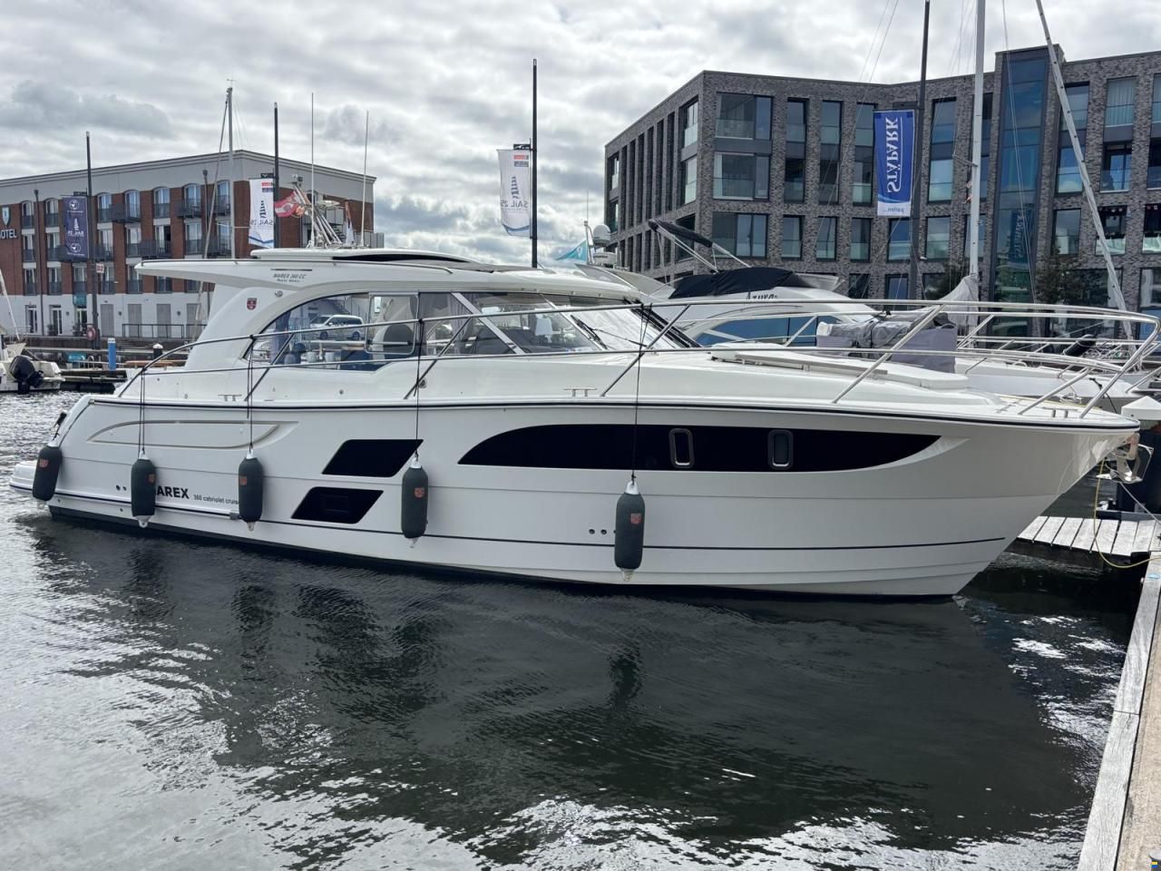 Marex 360 Cabriolet Cruiser