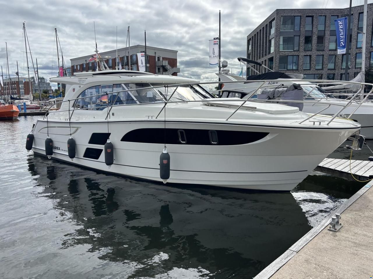 Marex 360 Cabriolet Cruiser