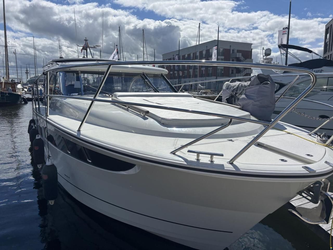 Marex 360 Cabriolet Cruiser