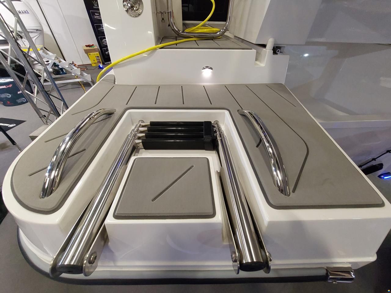 Nautic Yachts 880