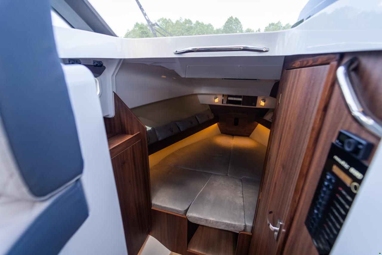 Nautic Yachts 880