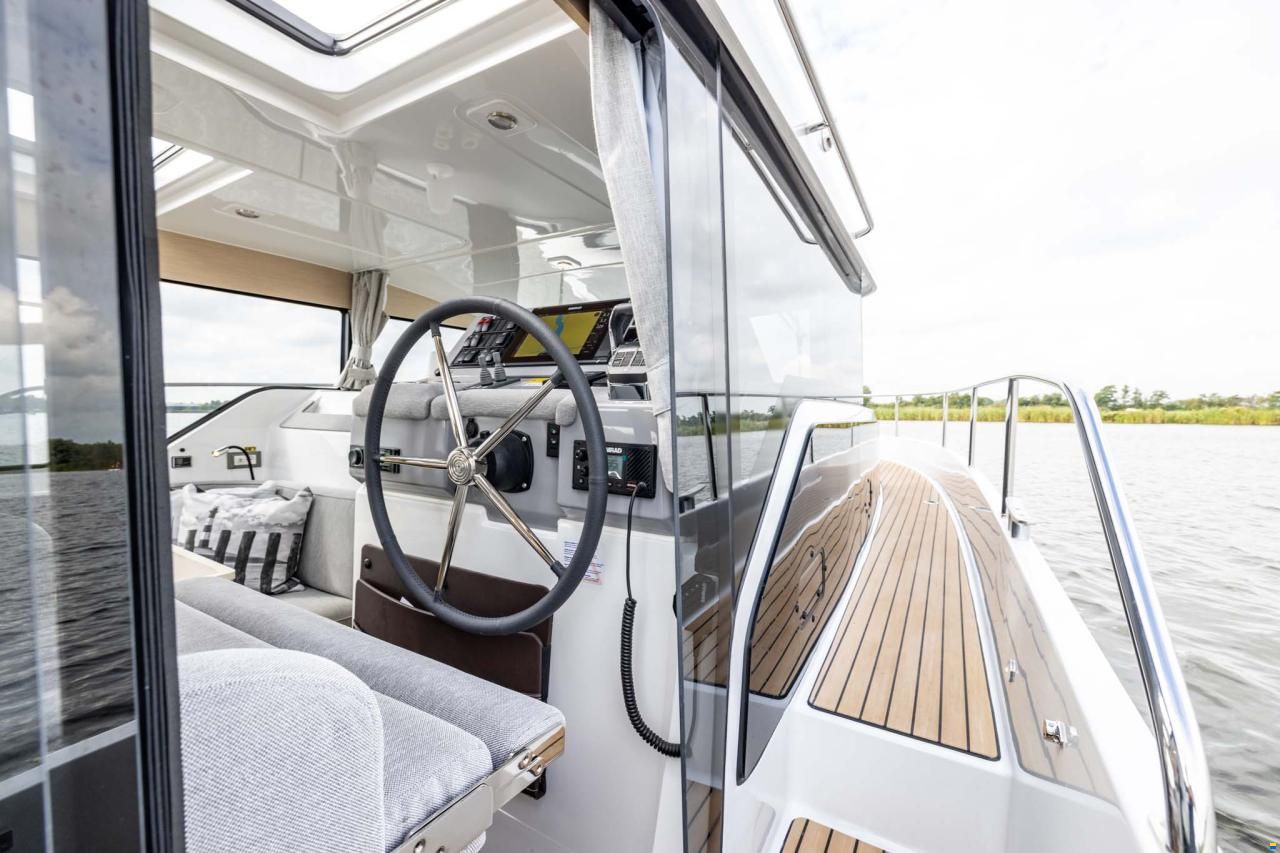 Delphia 11 Sedan