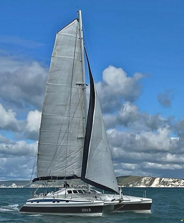 TRT 1200 CR catamaran