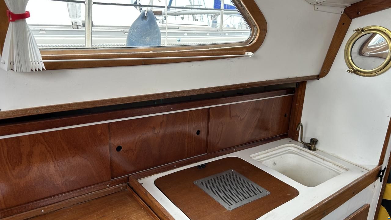 Sabre 27