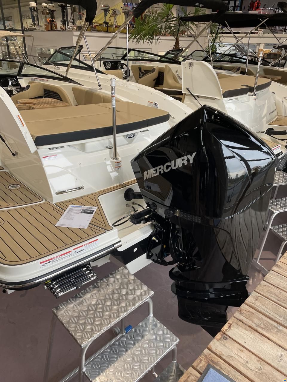 Sea Ray Spx230