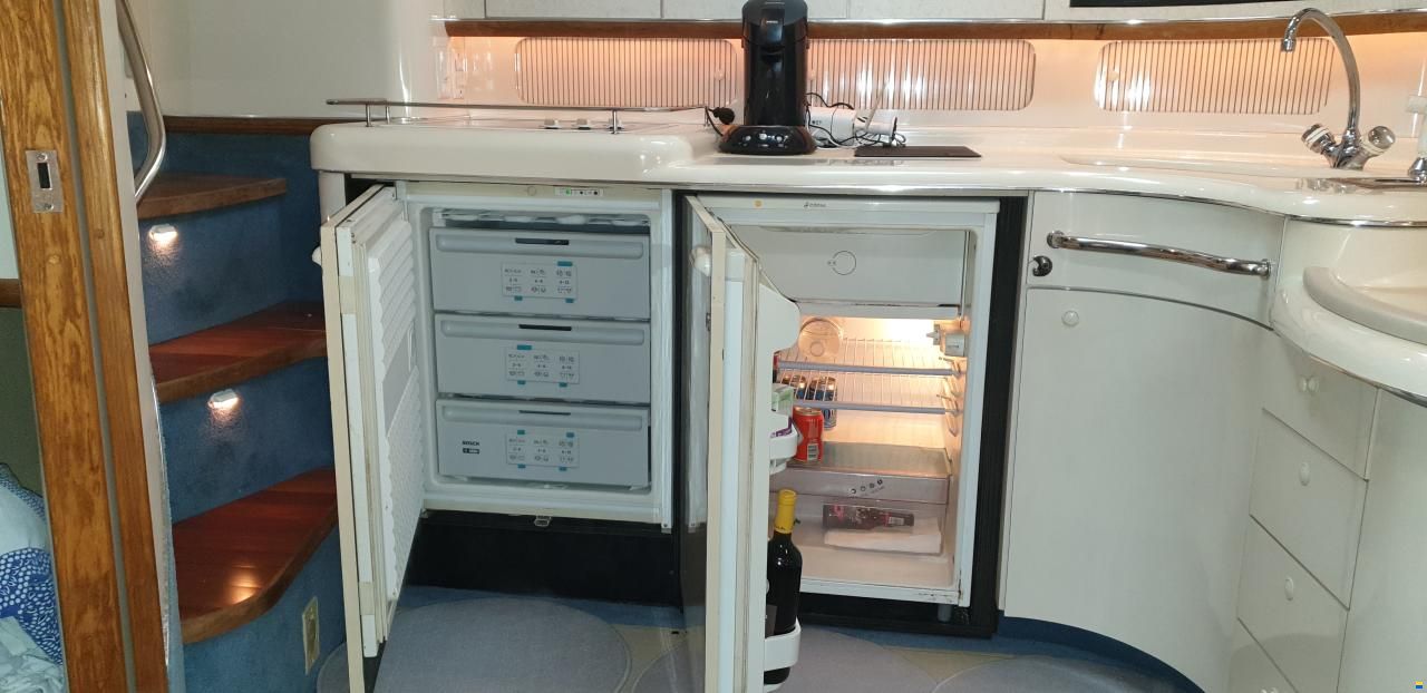 Sea Ray 450 Sundancer