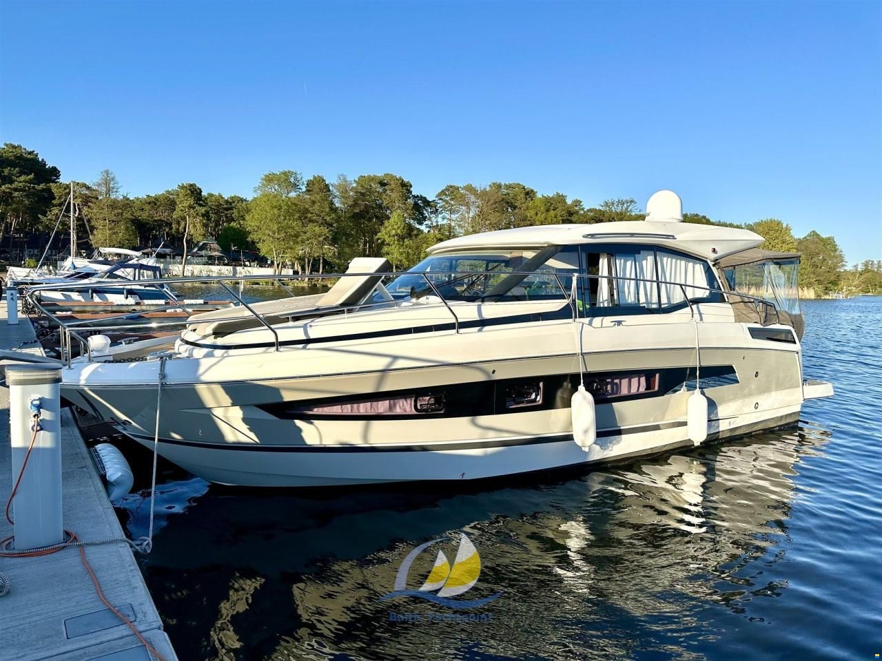 Jeanneau NC 37