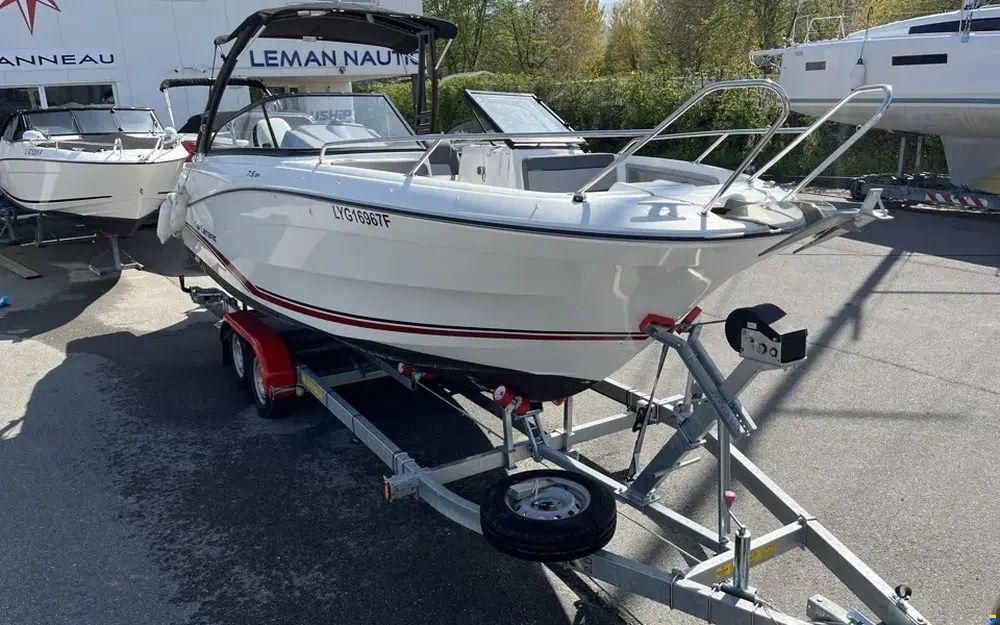Jeanneau Cap Camarat 7.5 BR
