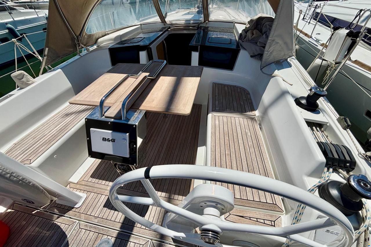 Hanse 388