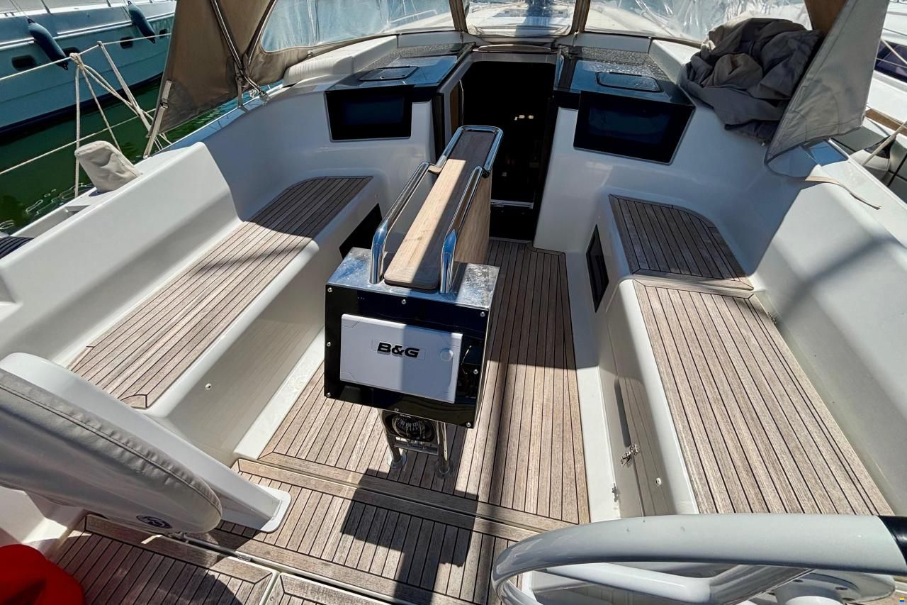 Hanse 388
