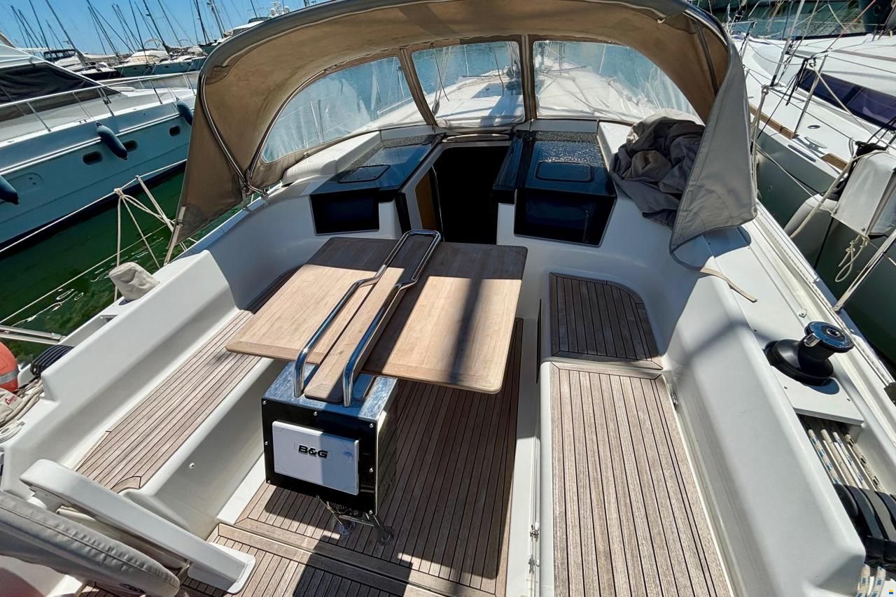 Hanse 388