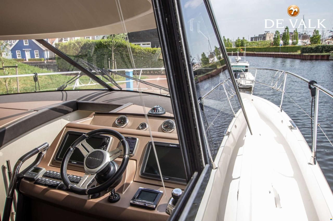 Prestige 550 Flybridge