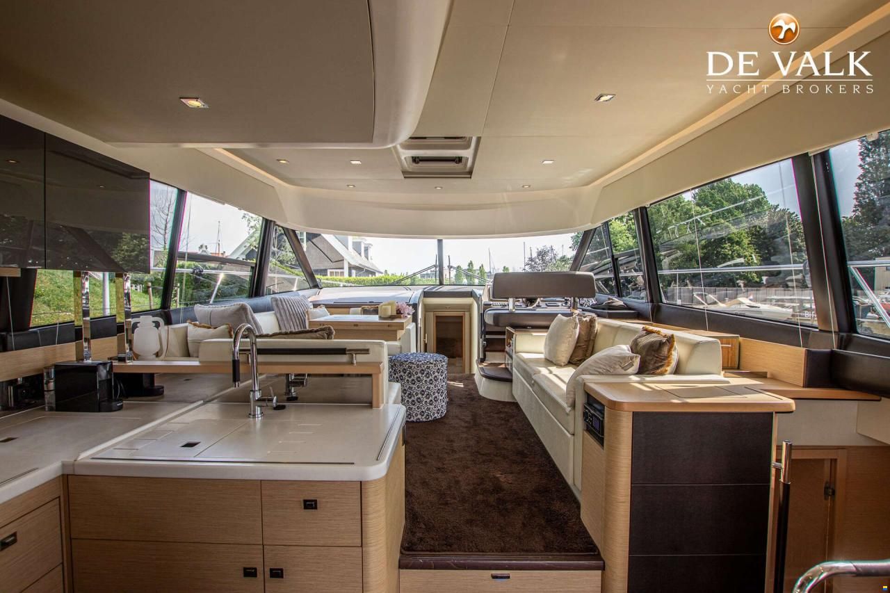 Prestige 550 Flybridge