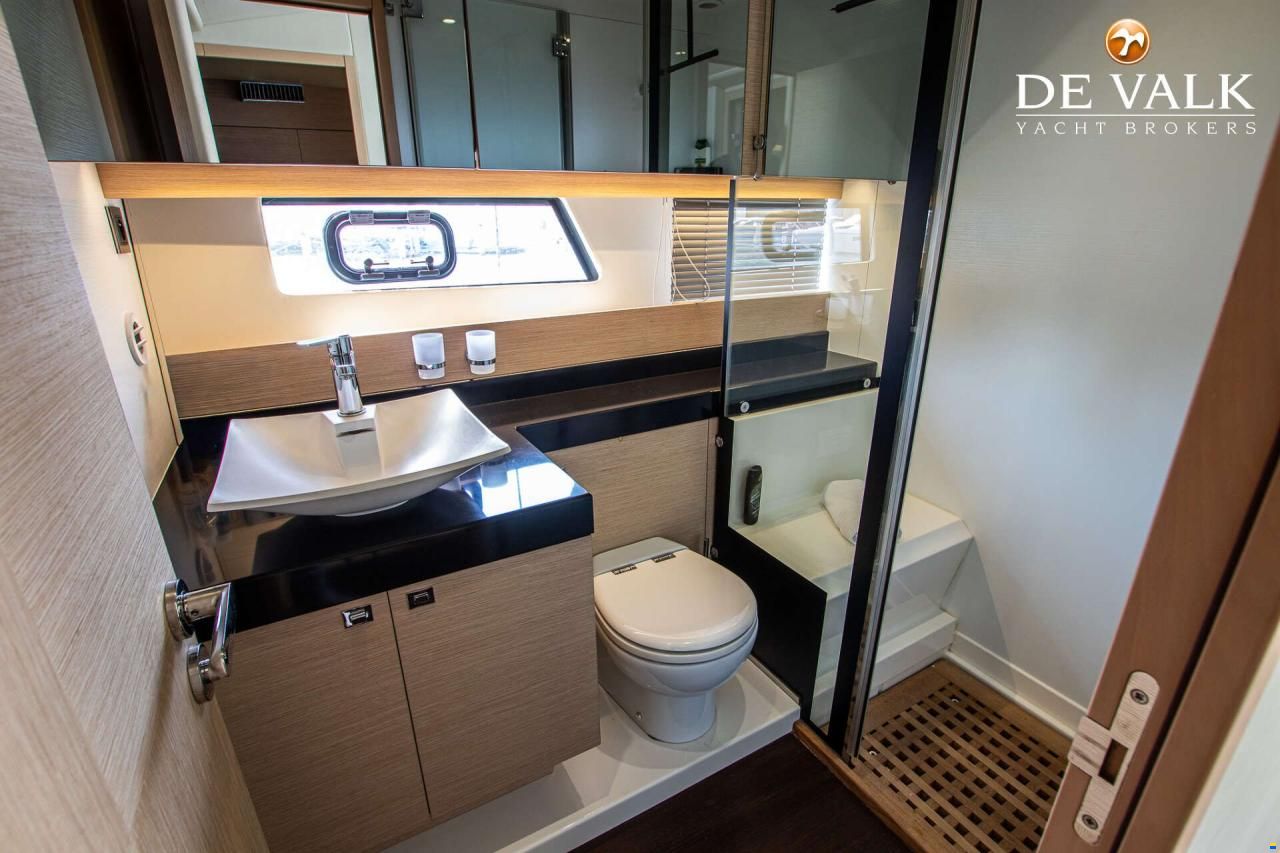 Prestige 550 Flybridge