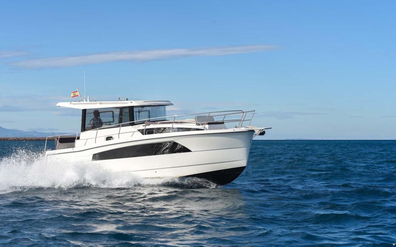 Nautic Yachts 990 neon