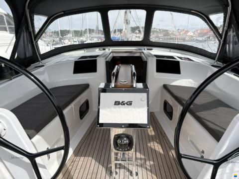Hanse 385