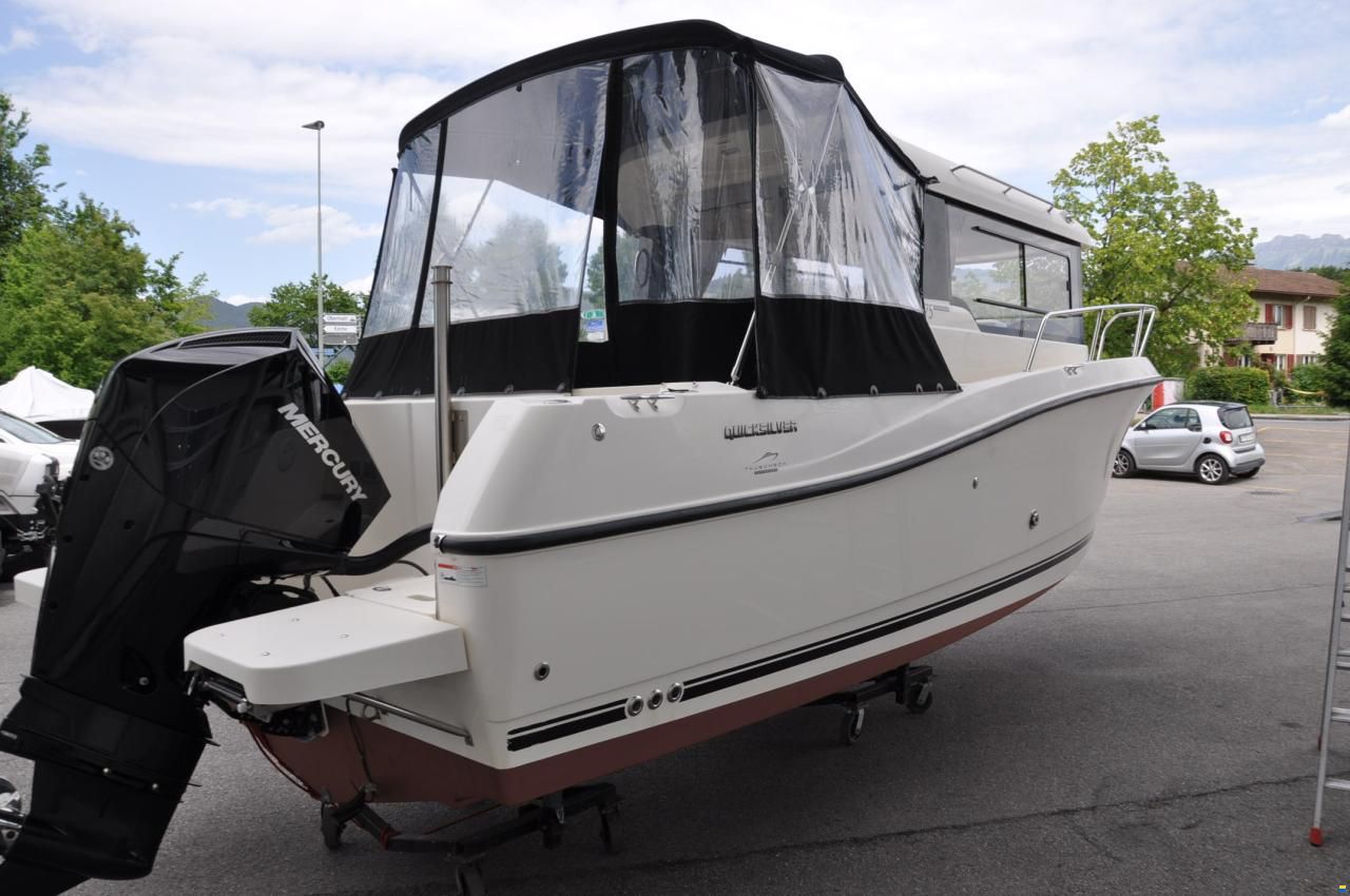 Quicksilver 675 Pilothouse