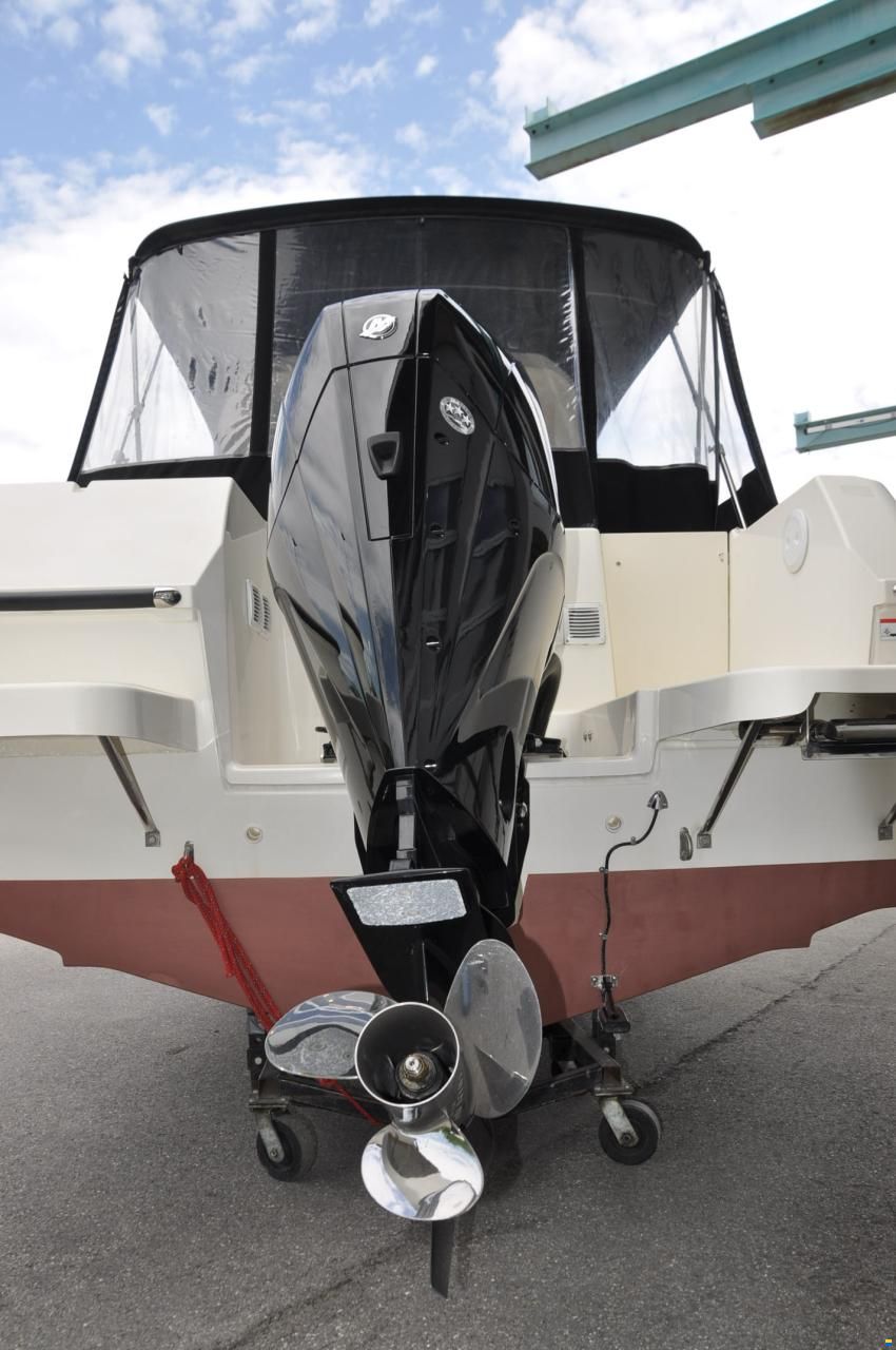 Quicksilver 675 Pilothouse