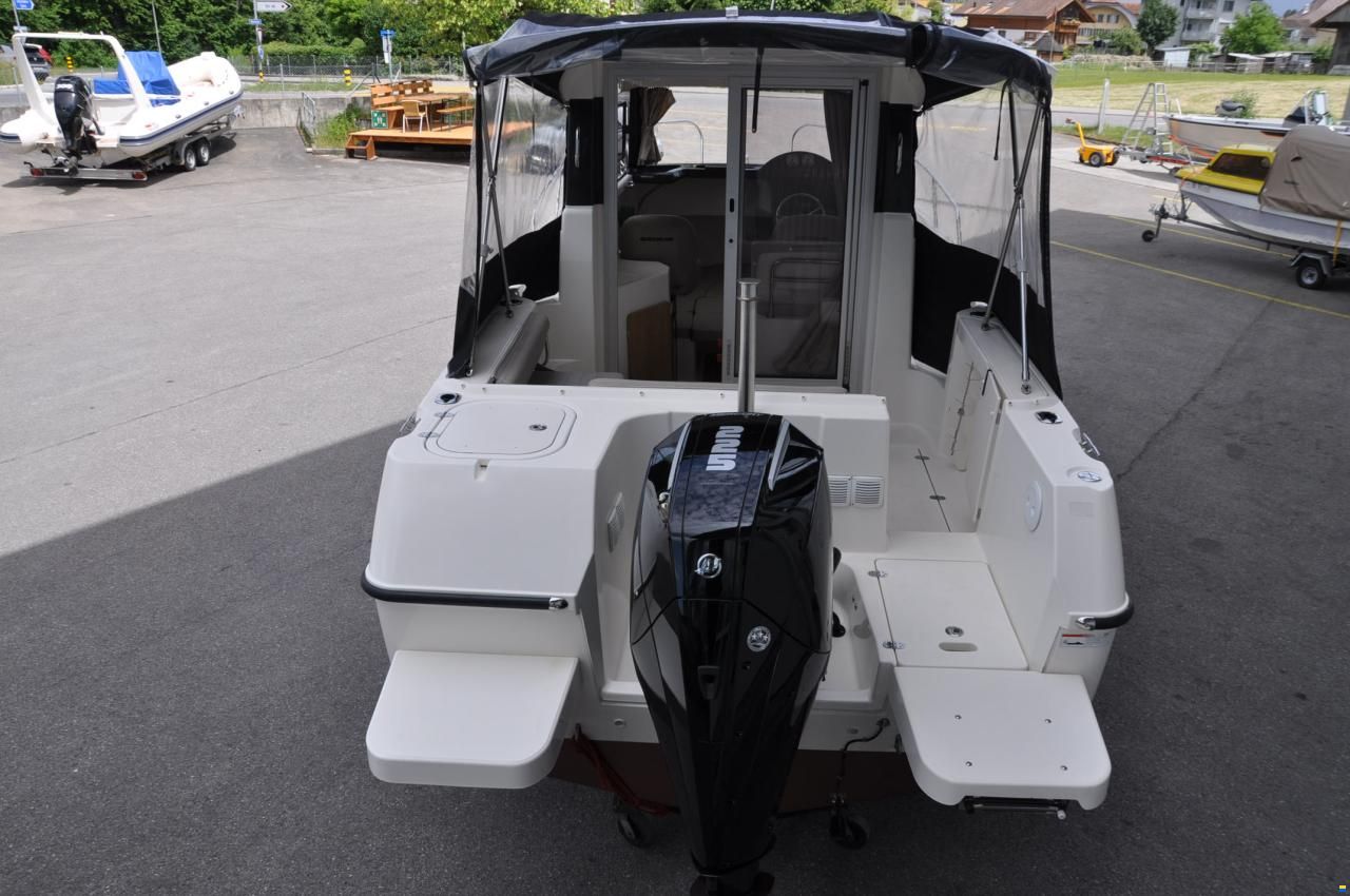 Quicksilver 675 Pilothouse