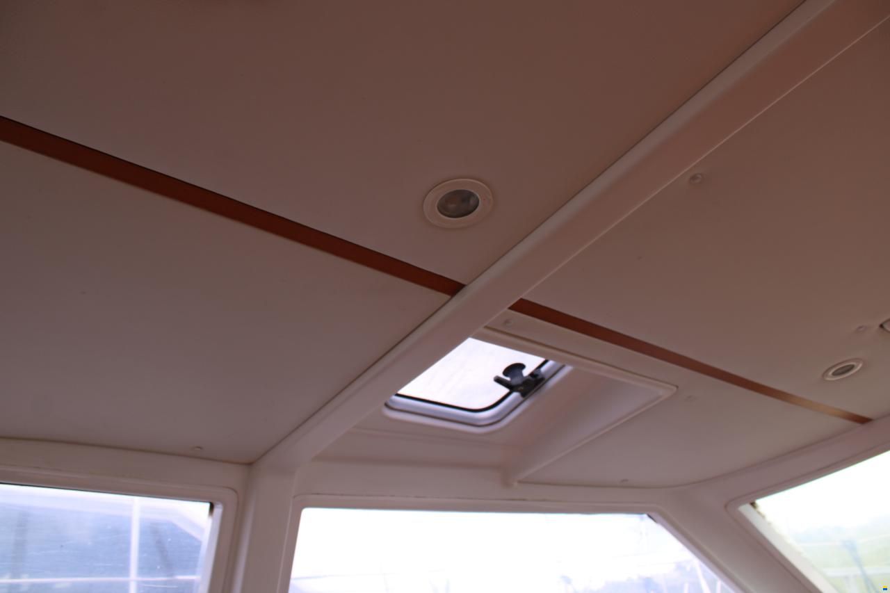 Wauquiez 40 Pilot Saloon