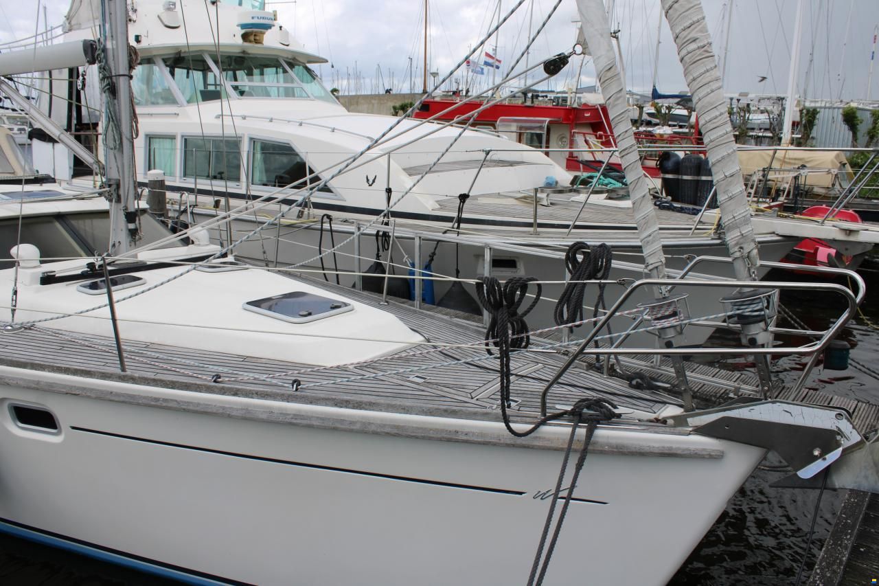 Wauquiez 40 Pilot Saloon
