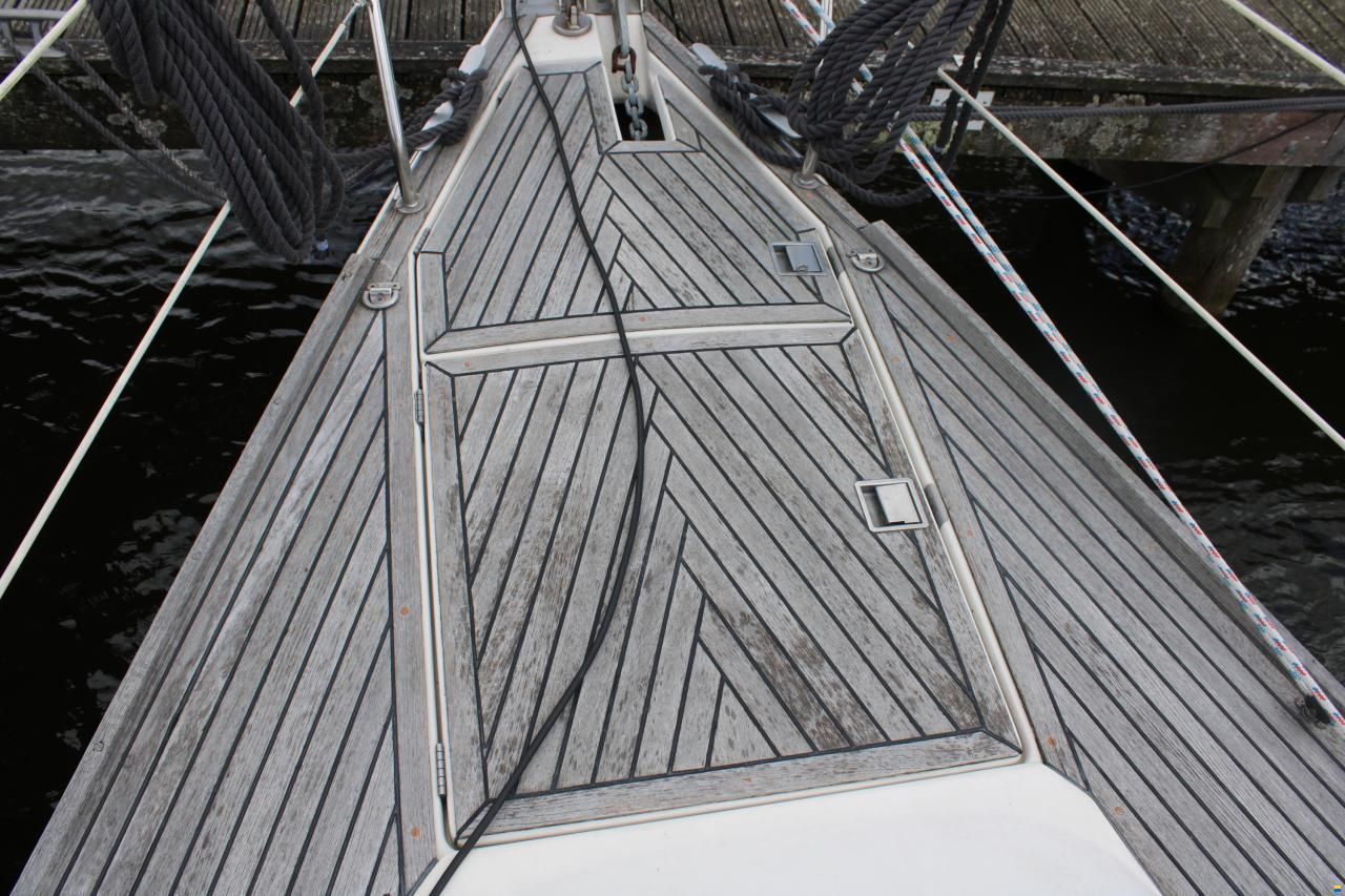 Wauquiez 40 Pilot Saloon