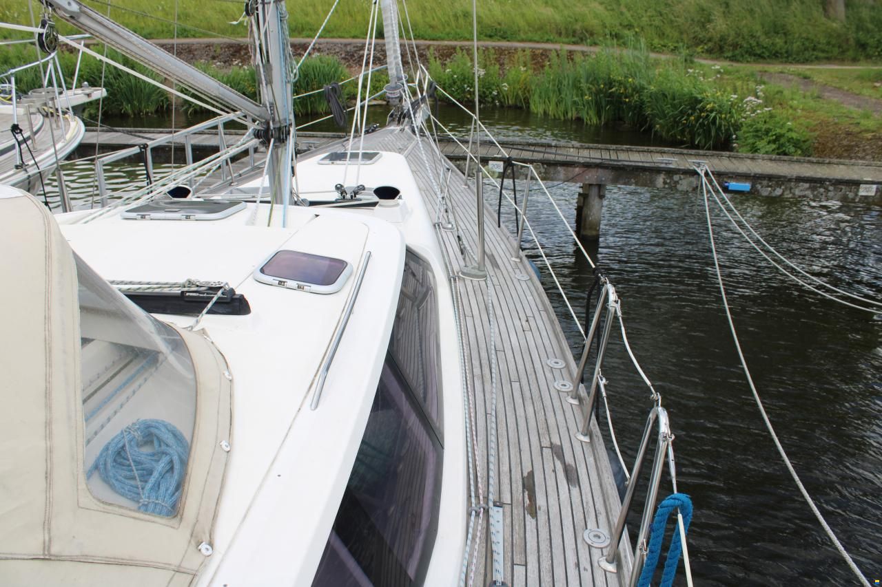 Wauquiez 40 Pilot Saloon