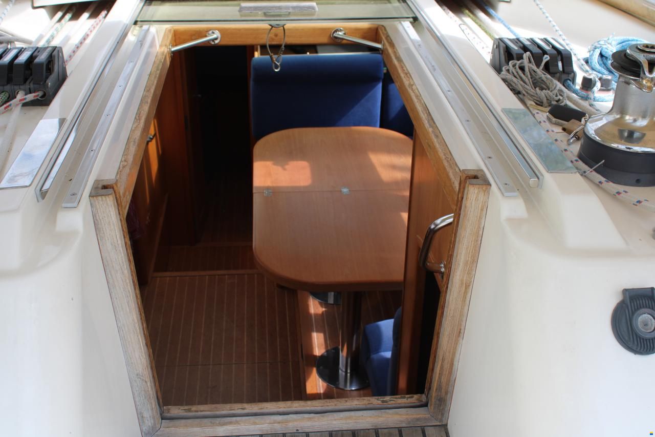 Wauquiez 40 Pilot Saloon