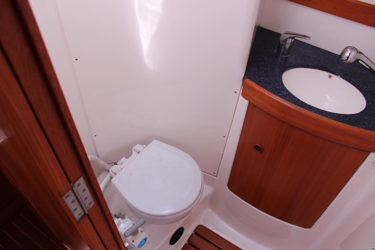 Wauquiez 40 Pilot Saloon