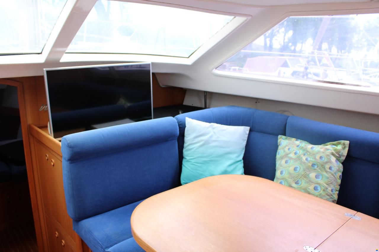 Wauquiez 40 Pilot Saloon