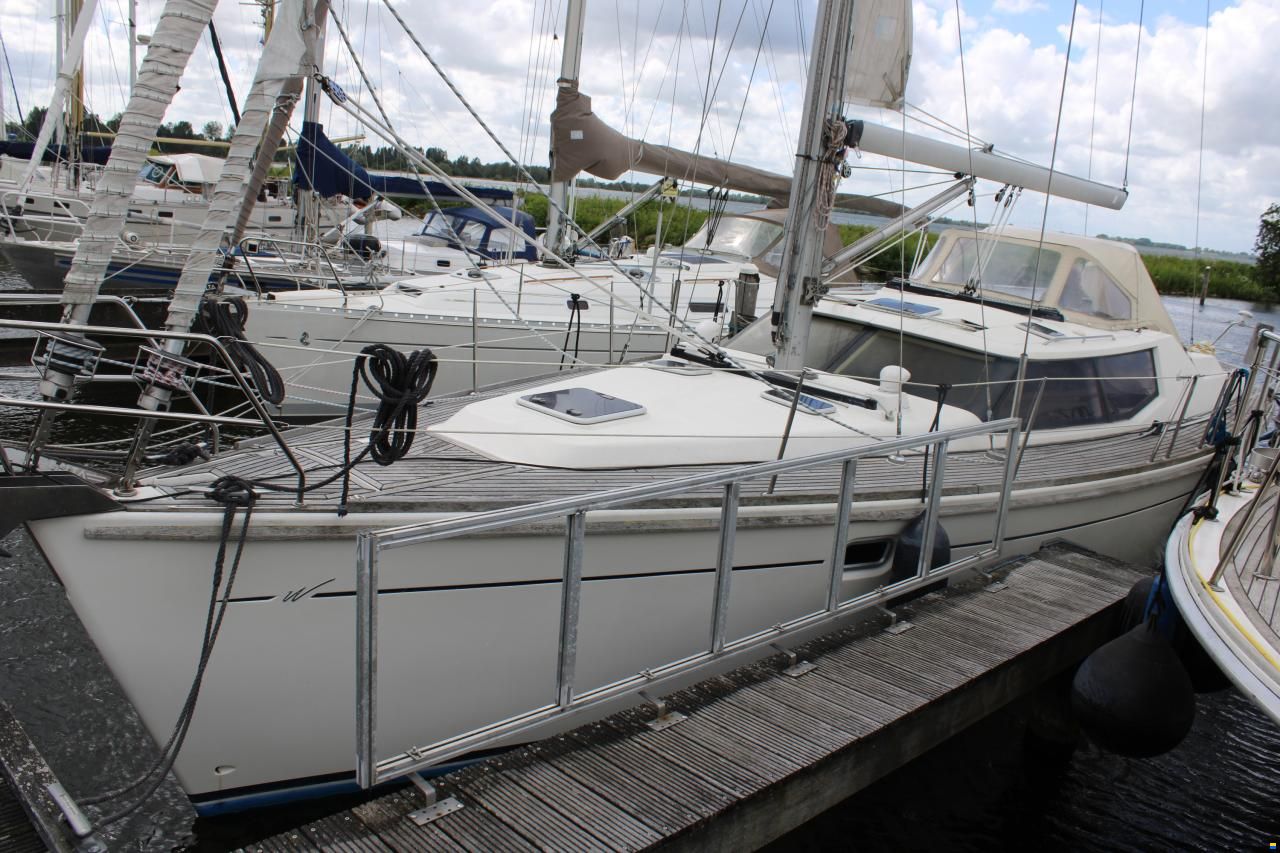 Wauquiez 40 Pilot Saloon