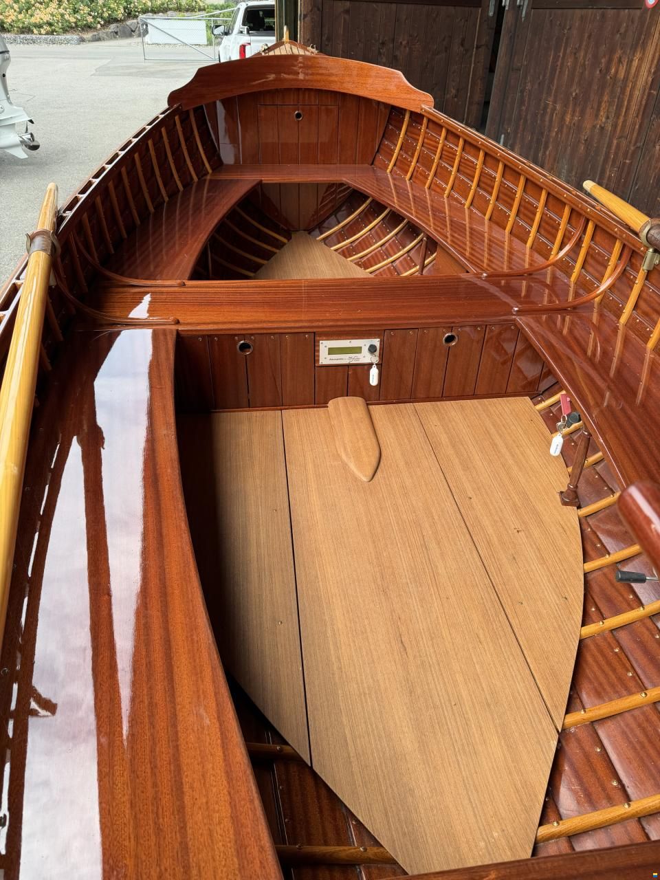 Hächler Herreshoff Tender