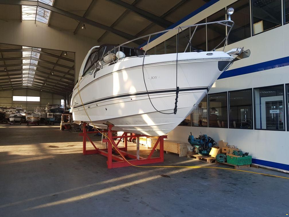 Chaparral Signature 270