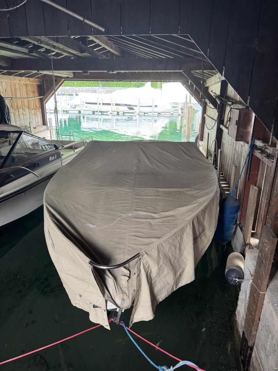 Sea Ray 230 OVS