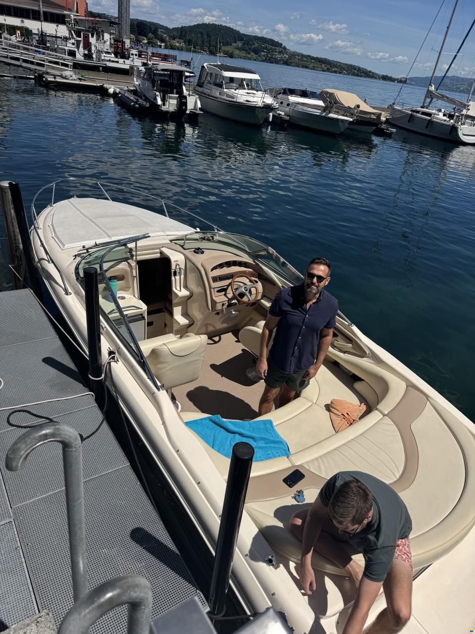 Sea Ray 230 OVS